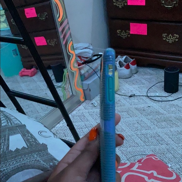 iPhone 7plus speck case - Picture 3 of 5